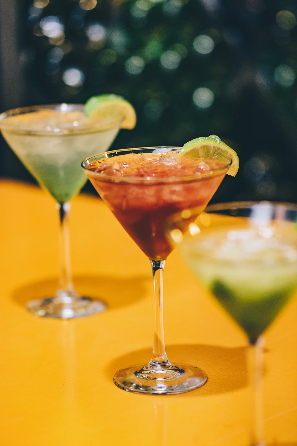 Bebida de limón fresca con hielo